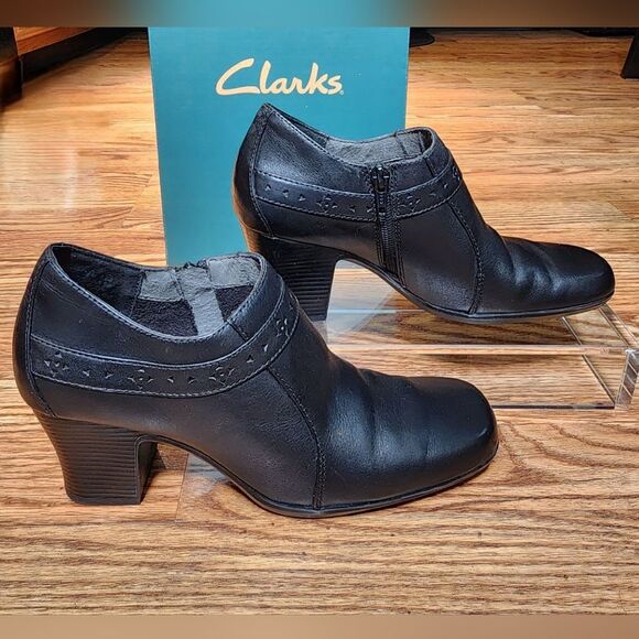 Clarks Shoes - Clarks Women's Size 7.5M Black Leather Block Heel Zipper Bootie Boots